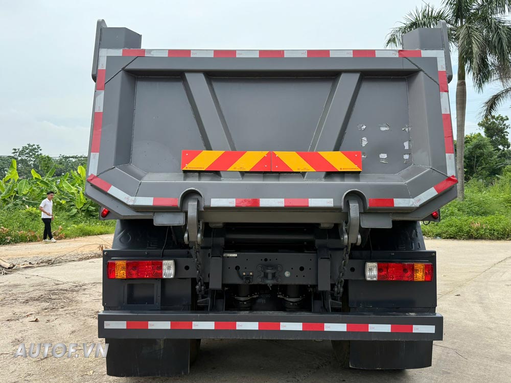 Xe ben ChengLong 4 chân H5 360HP Thùng 16 Khối [NEW]